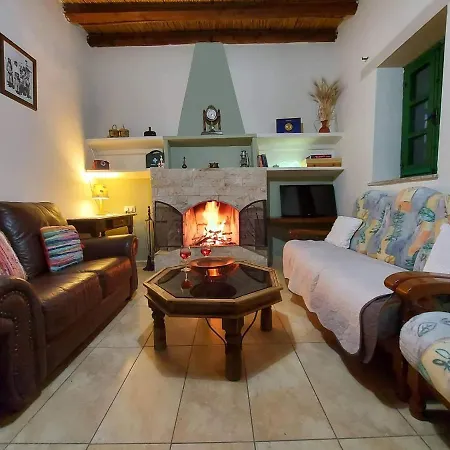 Andrianna's Villa Pano Akourdalia