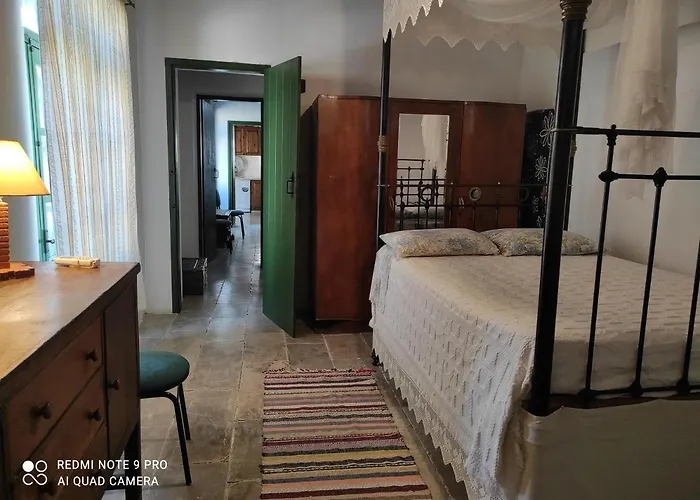 Andrianna's * Pano Akourdalia