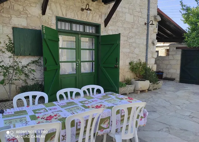 Andrianna's Pano Akourdalia