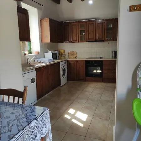 Вилла Andrianna's Pano Akourdalia