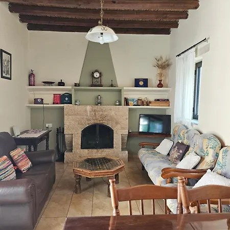 Andrianna's Pano Akourdalia