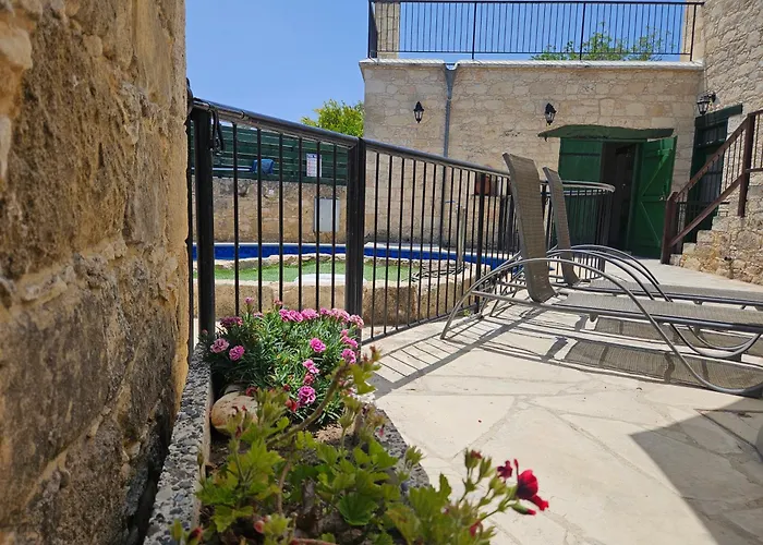 Andrianna's * Pano Akourdalia